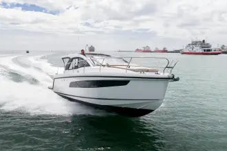 Thumbnail von Sealine S335 See her at all upcoming boat shows