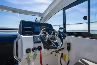 Thumbnail von Sealine S335 See her at all upcoming boat shows