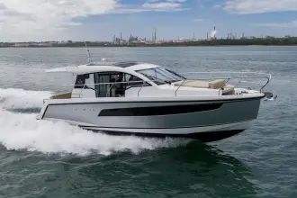 Sealine C335 2026 model