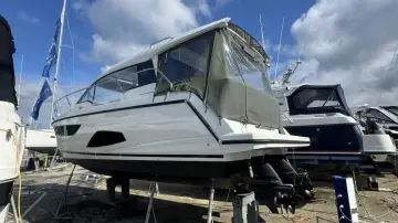 Thumbnail von Sealine C330 Lelia