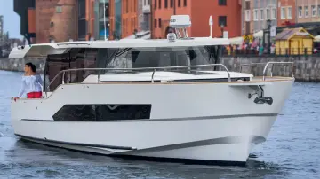 Delphia 12 Sedan DP 007 NEW BUILD