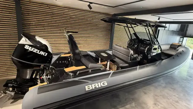 Brig Eagle 8 Custom