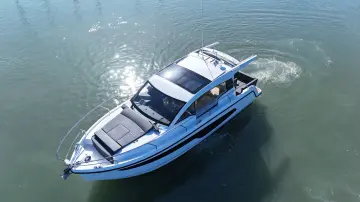 Thumbnail von Sealine C335 As New Condition