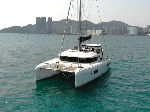 Lagoon 42 9712337