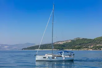Thumbnail von Beneteau Oceanis 38.1