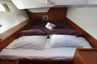 Thumbnail von Beneteau Oceanis 48
