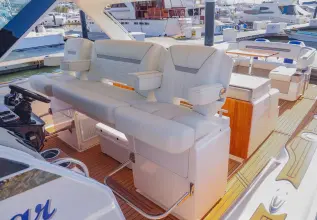 Thumbnail von Tiara Yachts 43LS