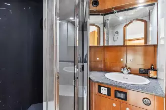 Thumbnail von Cruisers Yachts 520 Express