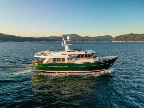 Hakvoort 71 YOSMA