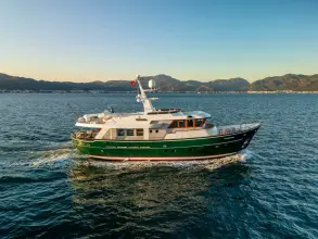 Hakvoort 71 YOSMA