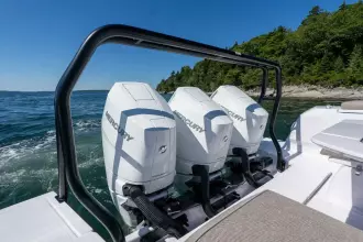 Thumbnail von Axopar 45 XC Cross Cabin Stock 2