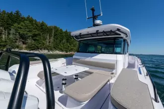 Thumbnail von Axopar 45 XC Cross Cabin Stock 2