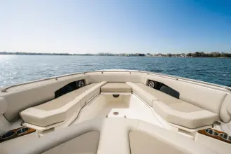 Thumbnail von Boston Whaler 360 Outrage