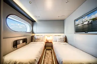 Thumbnail von Azimut 50