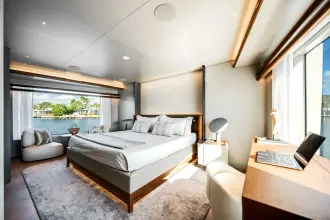 Thumbnail von Azimut 50