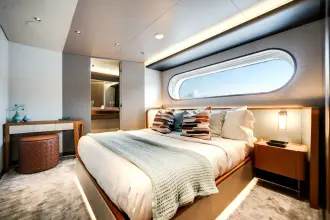 Thumbnail von Azimut 50