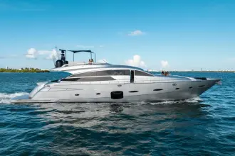 Pershing 92