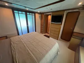 Thumbnail von Ferretti Yachts 731 AMIA