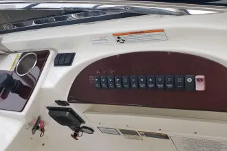 Thumbnail von Meridian 441 Sedan