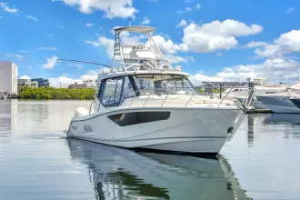 Thumbnail von Boston Whaler 405 Conquest