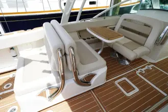 Thumbnail von Boston Whaler 320 Vantage