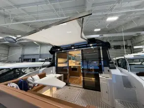Thumbnail von Cruisers Yachts 46 Cantius