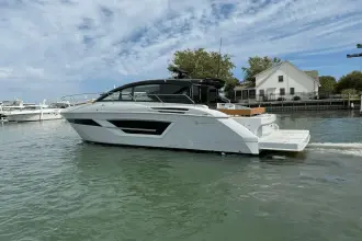 Thumbnail von Cruisers Yachts 46 Cantius