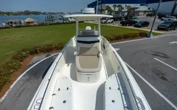 Thumbnail von Boston Whaler 270 Dauntless