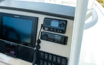 Thumbnail von Boston Whaler 270 Dauntless