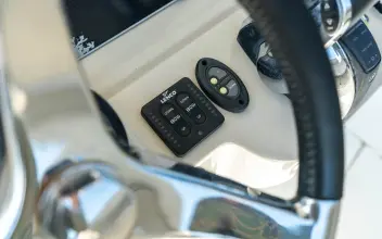 Thumbnail von Boston Whaler 270 Dauntless