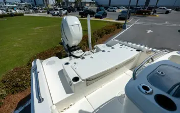 Thumbnail von Boston Whaler 270 Dauntless