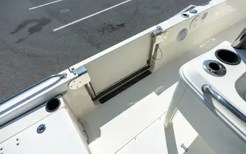 Thumbnail von Boston Whaler 270 Dauntless
