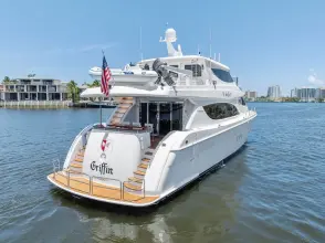 Thumbnail von Hatteras 80 Enclosed Bridge Skylounge