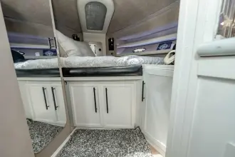 Thumbnail von Cruisers Yachts 3850 Aft Cabin Bada Bing
