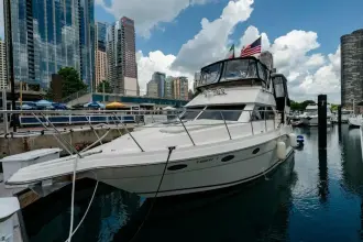 Thumbnail von Cruisers Yachts 3850 Aft Cabin Bada Bing