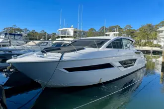 Cruisers Yachts 46 Cantius