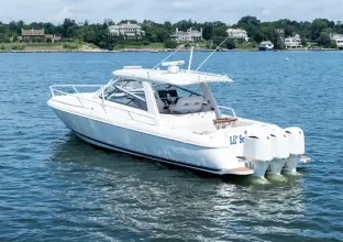 Thumbnail von Intrepid 430 Sport Yacht Lil' Sumpin II