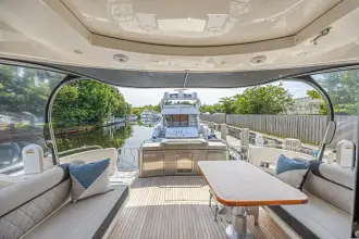 Thumbnail von Riviera 6000 Sport Yacht