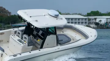 Thumbnail von Boston Whaler 280 Outrage