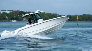 Thumbnail von Boston Whaler 280 Outrage