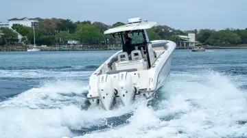 Thumbnail von Boston Whaler 280 Outrage