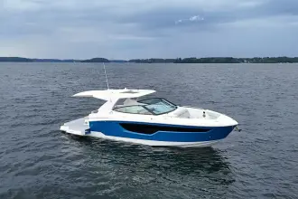 Thumbnail von Cruisers Yachts 38 GLS