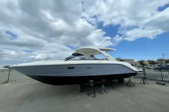 Sea Ray SLX 310 Outboard