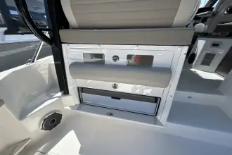 Thumbnail von Boston Whaler 365 Conquest