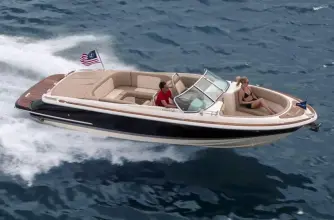 Chris-Craft 27 Launch