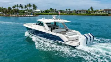 Thumbnail von Tiara Yachts 48LS