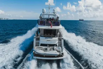 Thumbnail von Sunseeker 86 Yacht