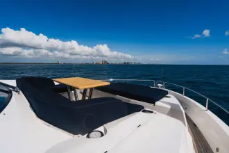 Thumbnail von Sunseeker 86 Yacht