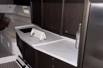 Thumbnail von Intrepid 475 Sport Yacht