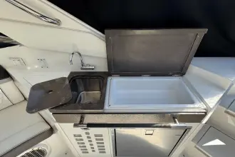 Thumbnail von Sea Ray SLX 350 Outboard